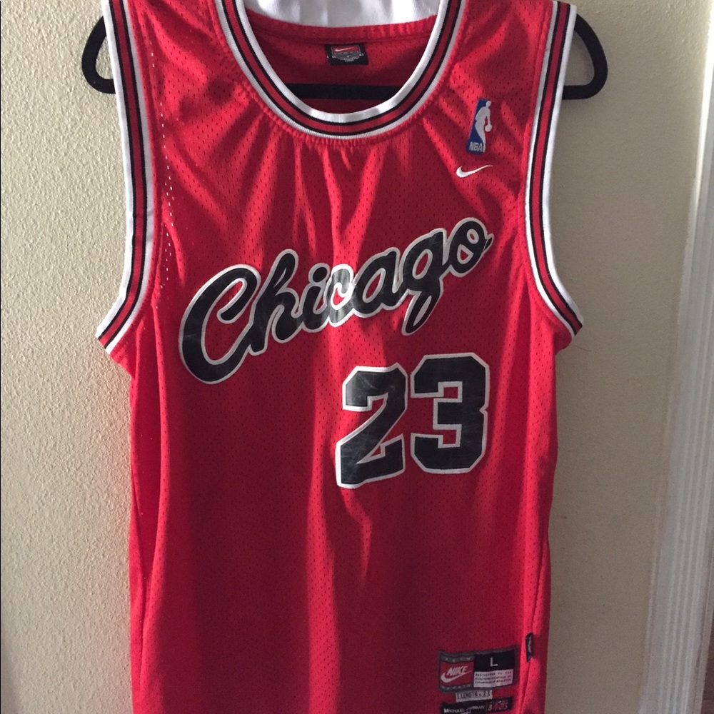 Chicago bulls nike #23 jersey! Authentic
